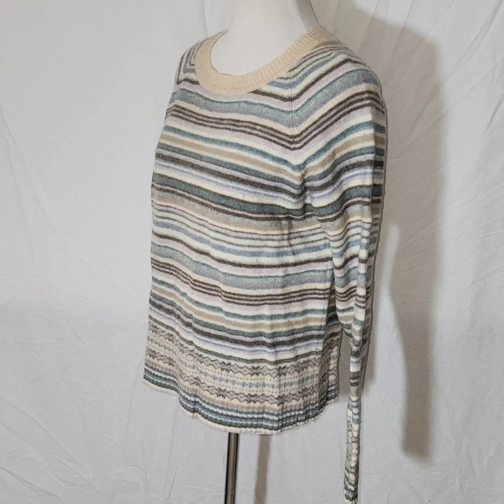 New York and Company Striped Sweater‎ Size Large
